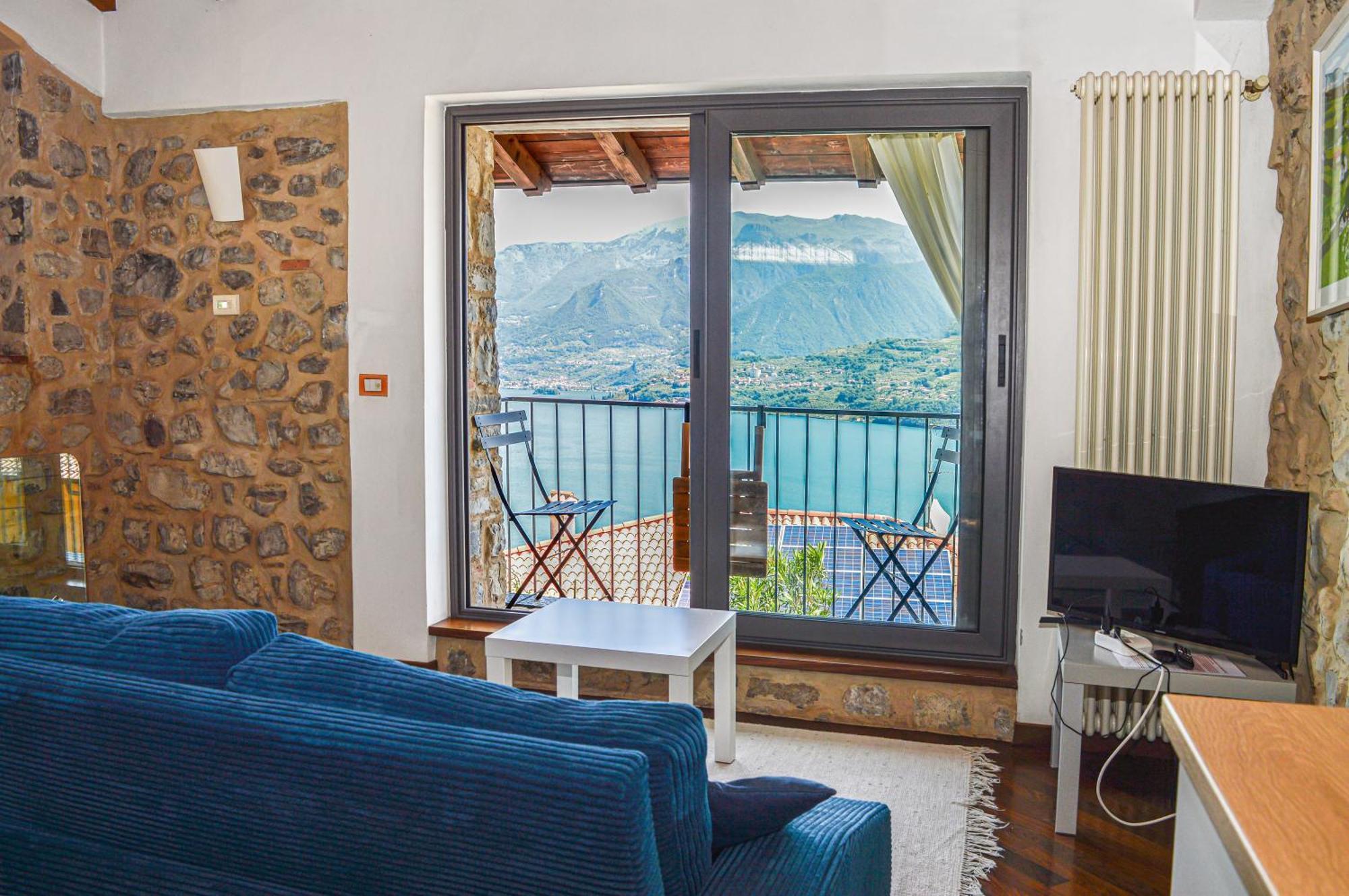 Lago Di Iseo - Lake View House Tavernola Bergamasca Luaran gambar