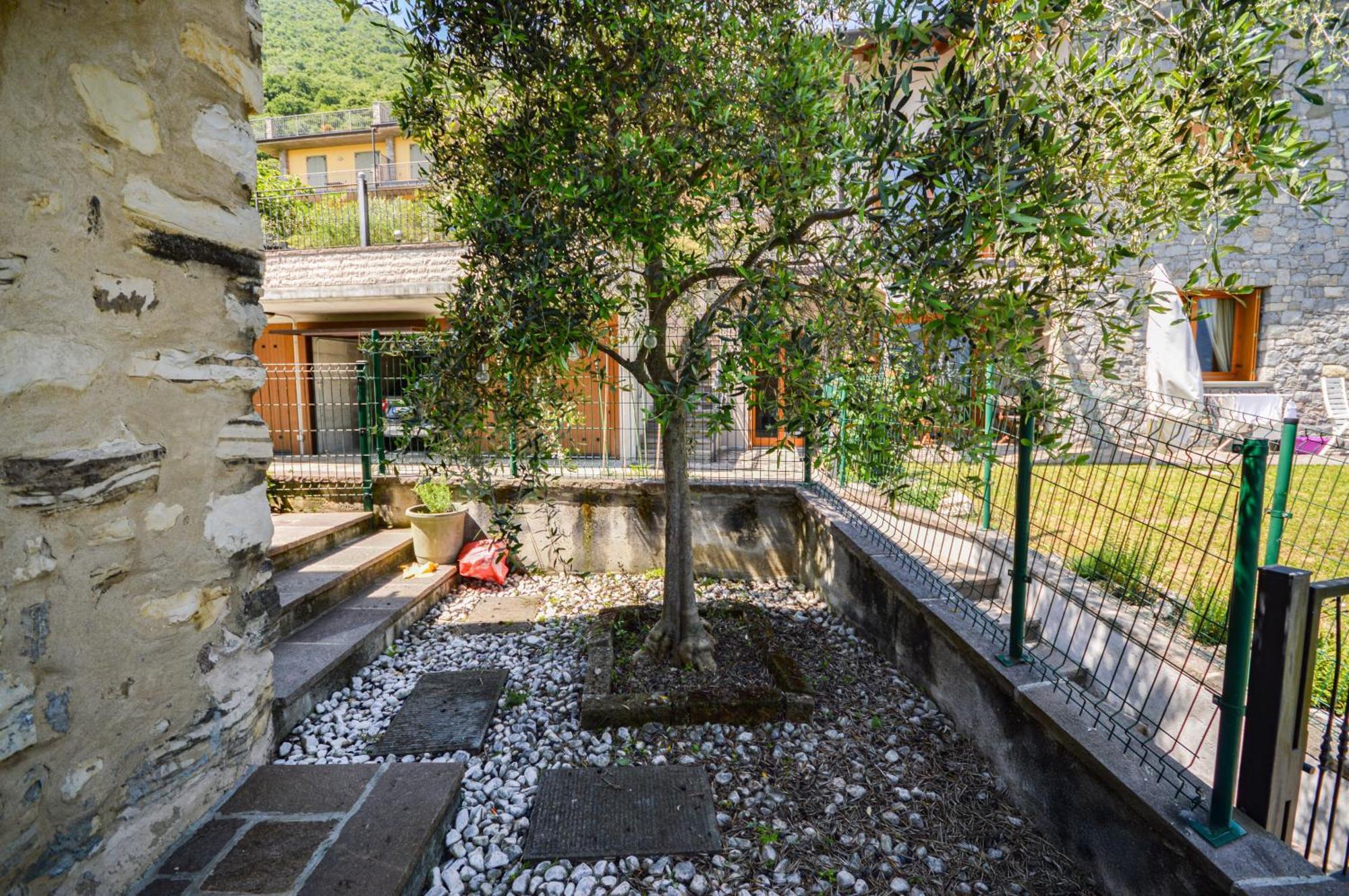 Lago Di Iseo - Lake View House Tavernola Bergamasca Luaran gambar