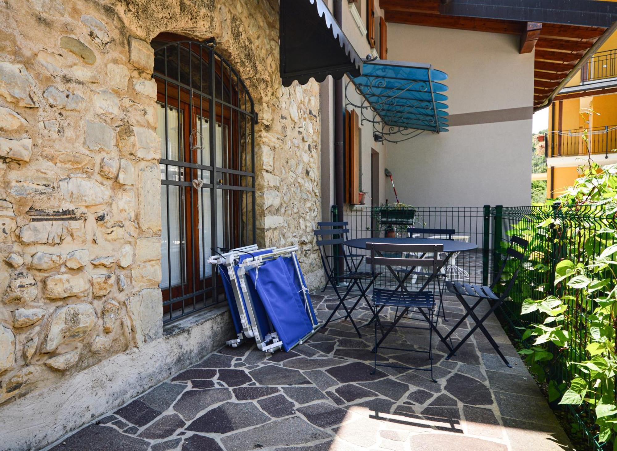Lago Di Iseo - Lake View House Tavernola Bergamasca Luaran gambar